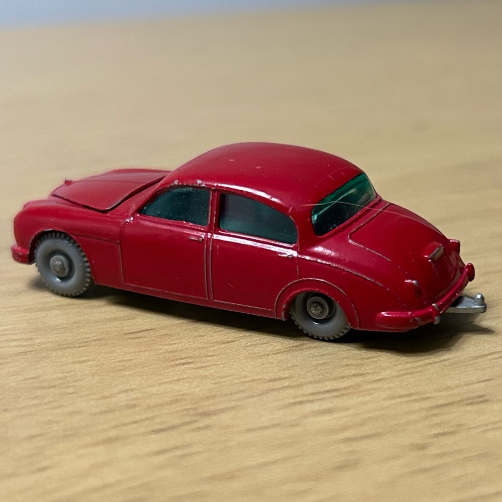 No 65 Jaguar 3.4 Litre Sedan Matchbox Car - Picture 4 of 6